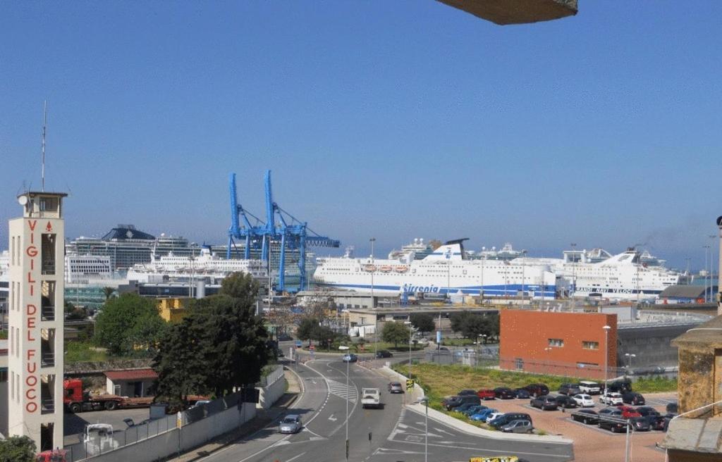 Hotel Traghetto Civitavecchia Buitenkant foto