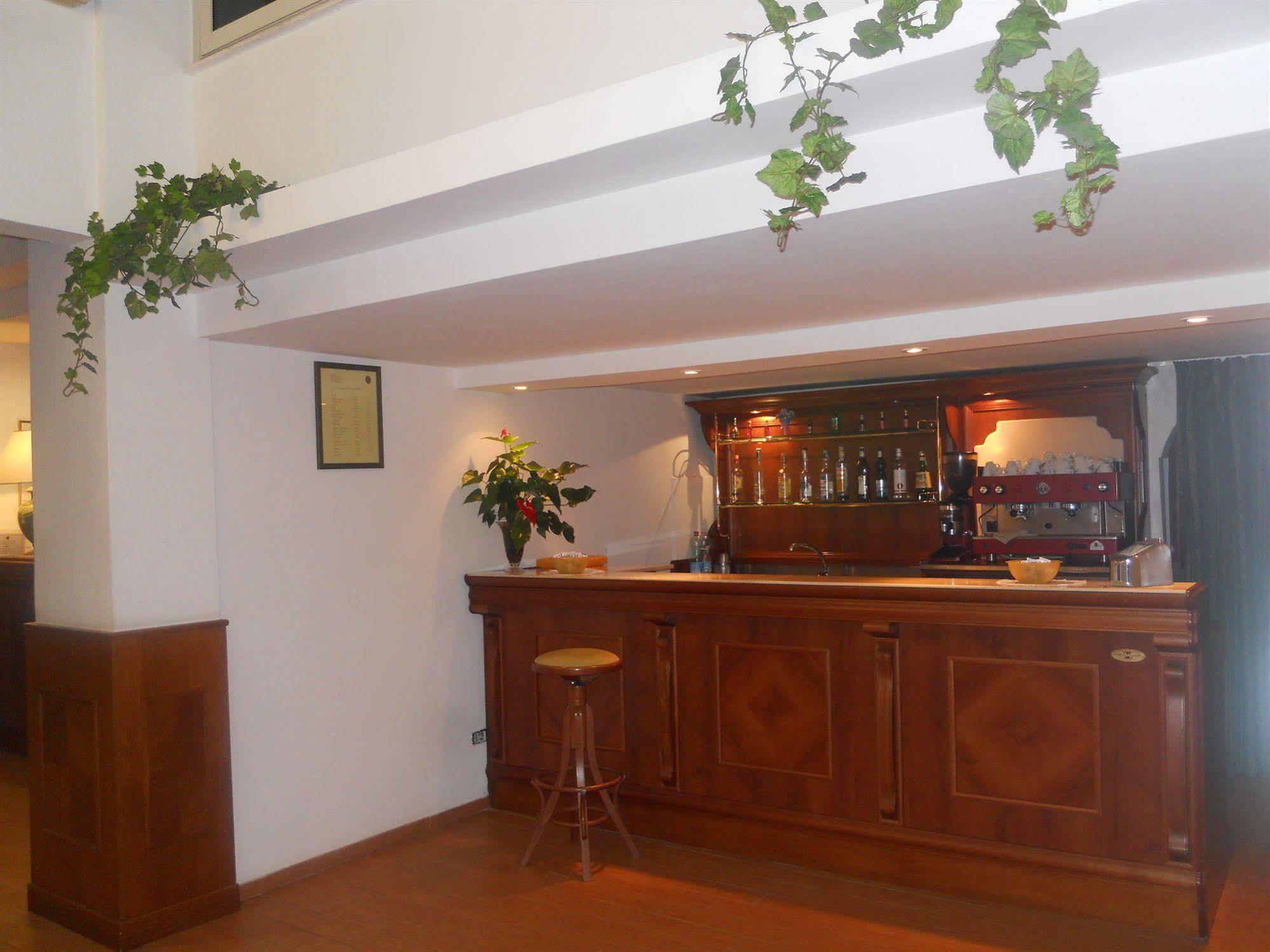 Hotel Traghetto Civitavecchia Buitenkant foto